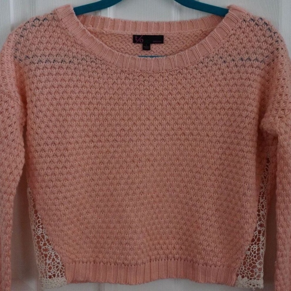 NWOT t/o crop sweater S